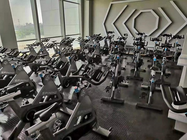 Proyecto de equipo de gimnasio en Japón